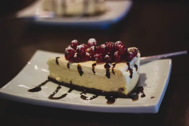 Le cheesecake aux griottes — Agrandir
