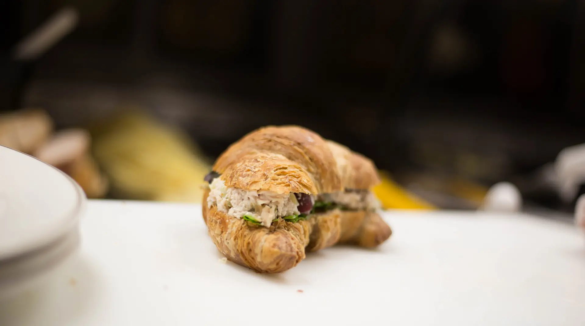 Croissant au poulet rôti